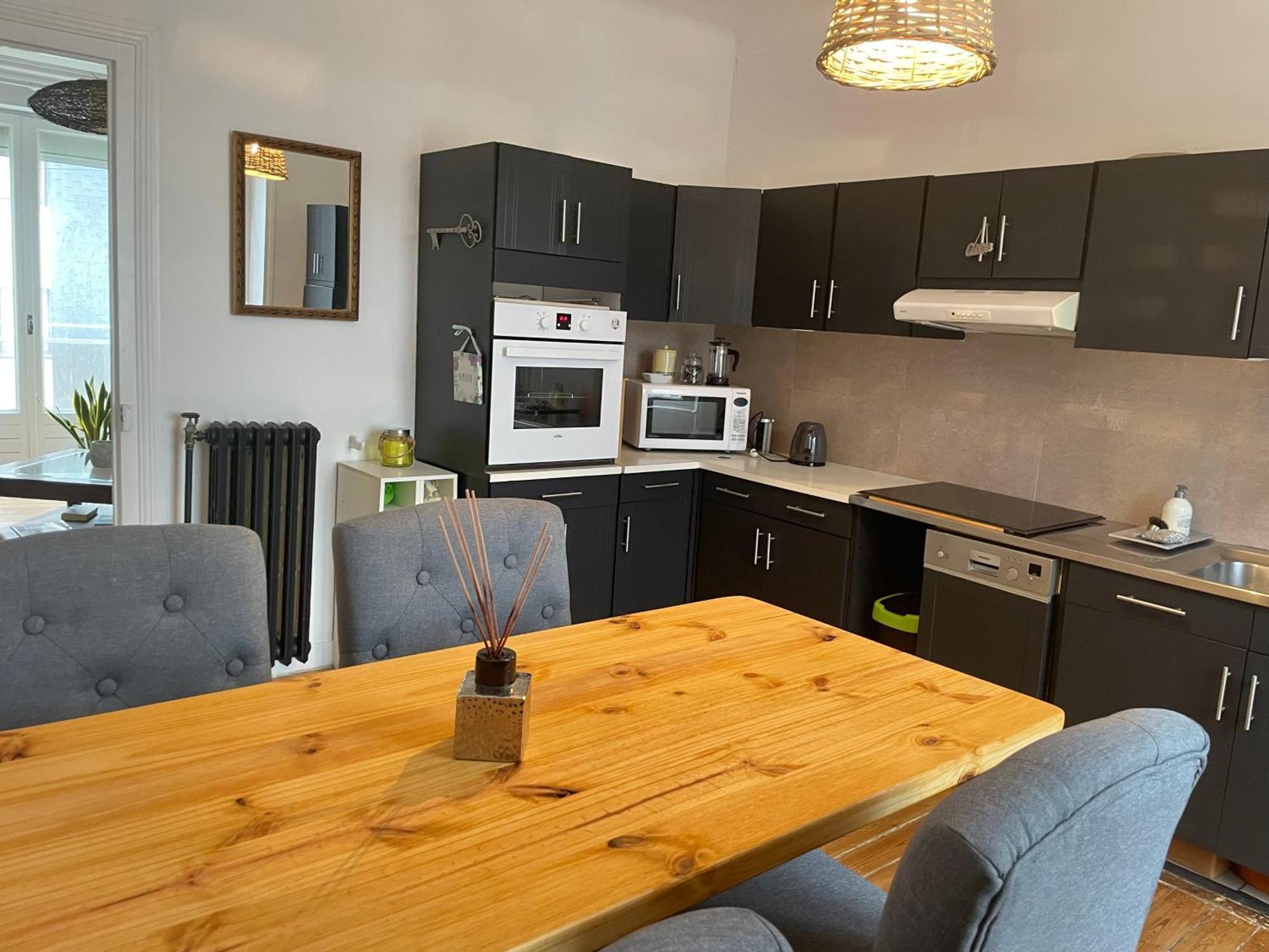 Ty Sarah Apartment *